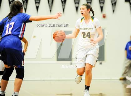 Thumbnail 1 in St. Joseph Notre Dame vs. Pinewood (Lamorinda Classic) photogallery.