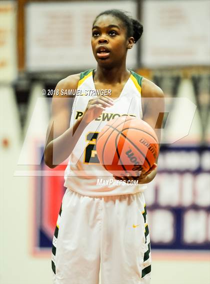 Thumbnail 1 in St. Joseph Notre Dame vs. Pinewood (Lamorinda Classic) photogallery.