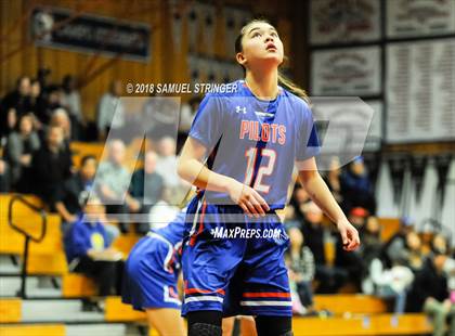 Thumbnail 1 in St. Joseph Notre Dame vs. Pinewood (Lamorinda Classic) photogallery.