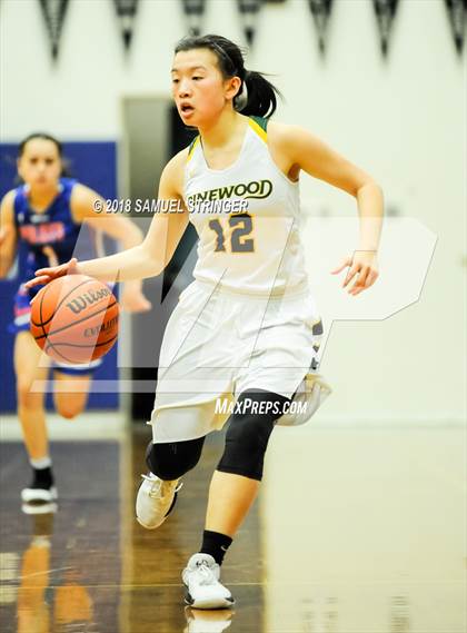 Thumbnail 2 in St. Joseph Notre Dame vs. Pinewood (Lamorinda Classic) photogallery.