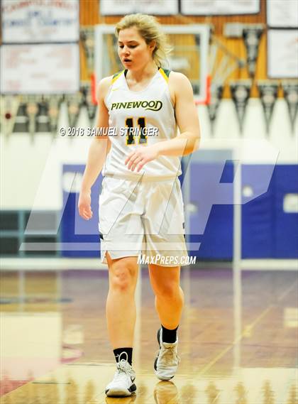 Thumbnail 1 in St. Joseph Notre Dame vs. Pinewood (Lamorinda Classic) photogallery.