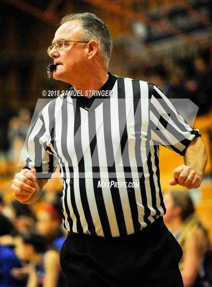 Thumbnail 3 in St. Joseph Notre Dame vs. Pinewood (Lamorinda Classic) photogallery.