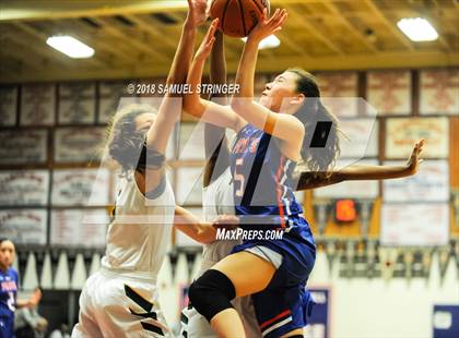 Thumbnail 3 in St. Joseph Notre Dame vs. Pinewood (Lamorinda Classic) photogallery.