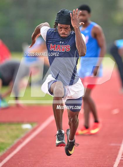 Thumbnail 1 in CCISD Ruben C Jordan Relays (Long Jump) photogallery.