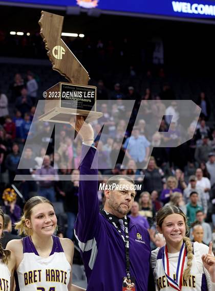 Thumbnail 2 in Marina @ Bret Harte (CIF State D5 Final) photogallery.
