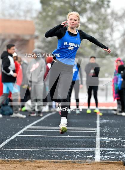 Thumbnail 3 in Taos Invitational photogallery.