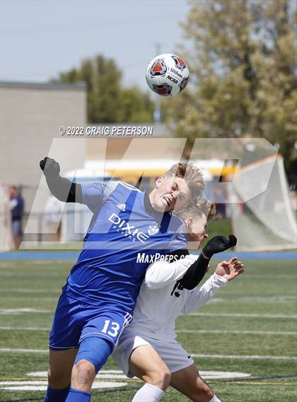 Thumbnail 3 in Dixie vs. Ridgeline (UHSAA 4A Semifinal Playoff) photogallery.