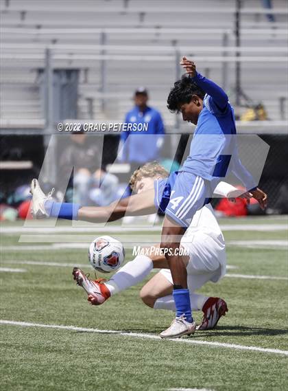 Thumbnail 2 in Dixie vs. Ridgeline (UHSAA 4A Semifinal Playoff) photogallery.