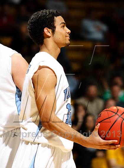 Thumbnail 2 in Broomfield vs. Valor Christian (CHSAA 4A Final Four) photogallery.