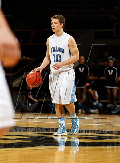Thumbnail 3 in Broomfield vs. Valor Christian (CHSAA 4A Final Four) photogallery.