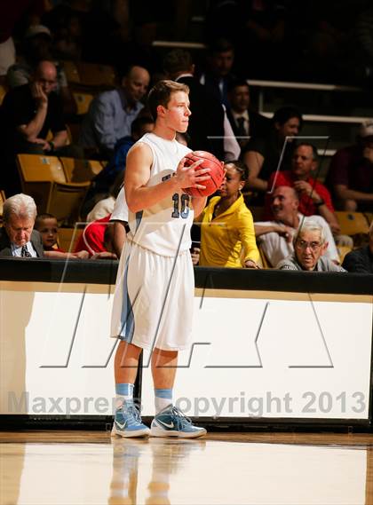 Thumbnail 3 in Broomfield vs. Valor Christian (CHSAA 4A Final Four) photogallery.