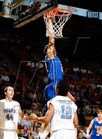 Thumbnail 3 in Broomfield vs. Valor Christian (CHSAA 4A Final Four) photogallery.