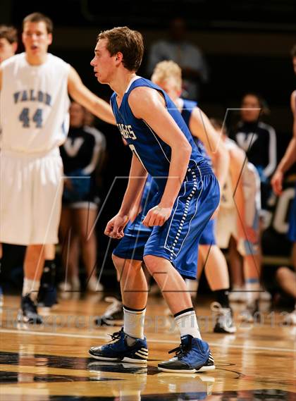 Thumbnail 3 in Broomfield vs. Valor Christian (CHSAA 4A Final Four) photogallery.