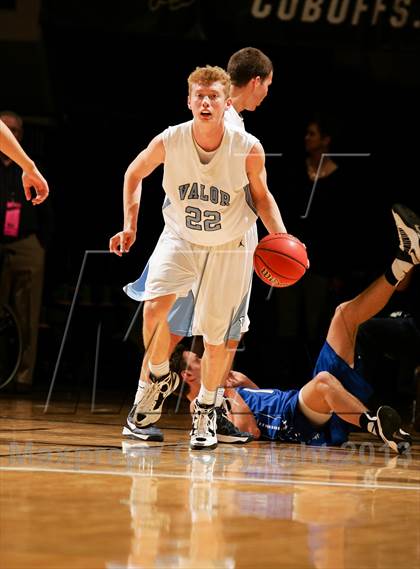 Thumbnail 3 in Broomfield vs. Valor Christian (CHSAA 4A Final Four) photogallery.