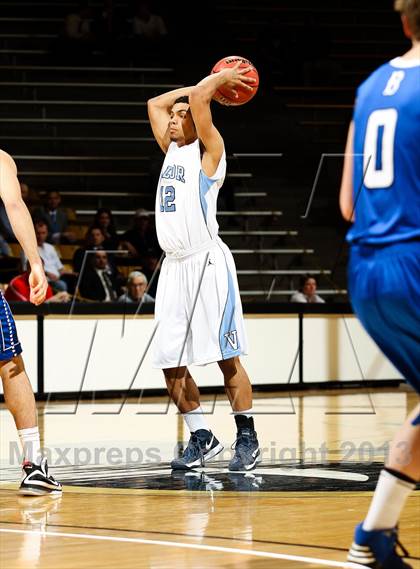 Thumbnail 2 in Broomfield vs. Valor Christian (CHSAA 4A Final Four) photogallery.