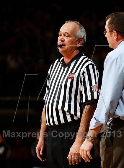 Thumbnail 1 in Broomfield vs. Valor Christian (CHSAA 4A Final Four) photogallery.
