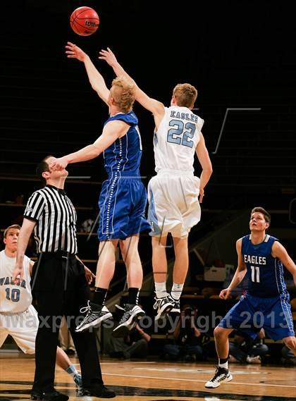 Thumbnail 2 in Broomfield vs. Valor Christian (CHSAA 4A Final Four) photogallery.