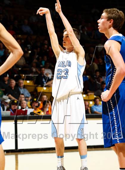 Thumbnail 3 in Broomfield vs. Valor Christian (CHSAA 4A Final Four) photogallery.