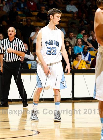 Thumbnail 2 in Broomfield vs. Valor Christian (CHSAA 4A Final Four) photogallery.