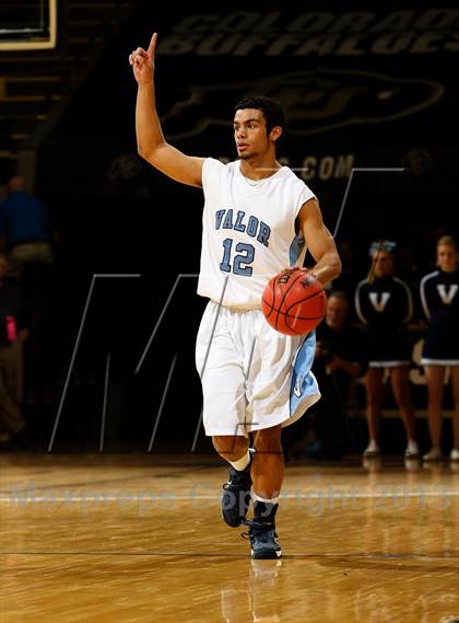 Thumbnail 3 in Broomfield vs. Valor Christian (CHSAA 4A Final Four) photogallery.