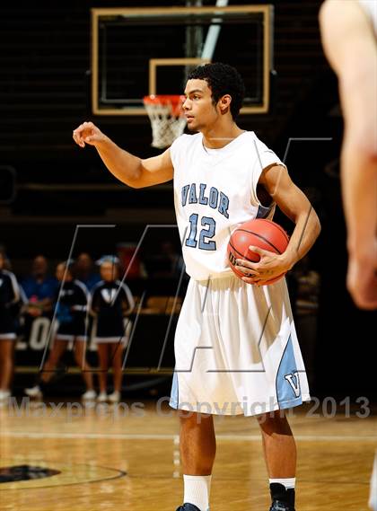 Thumbnail 3 in Broomfield vs. Valor Christian (CHSAA 4A Final Four) photogallery.