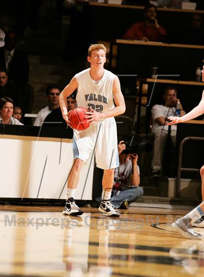 Thumbnail 2 in Broomfield vs. Valor Christian (CHSAA 4A Final Four) photogallery.