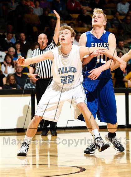 Thumbnail 2 in Broomfield vs. Valor Christian (CHSAA 4A Final Four) photogallery.