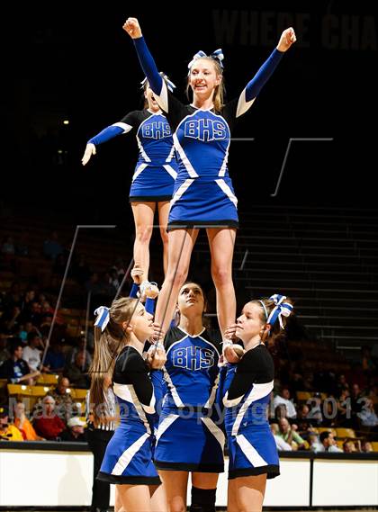 Thumbnail 3 in Broomfield vs. Valor Christian (CHSAA 4A Final Four) photogallery.