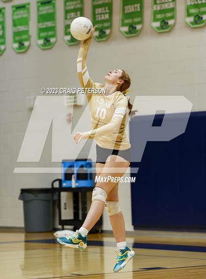 Thumbnail 3 in Logan @ Ridgeline photogallery.