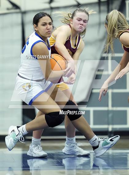 Thumbnail 2 in Oakton @ Robinson (VHSL Class 6 Quarterfinal) photogallery.