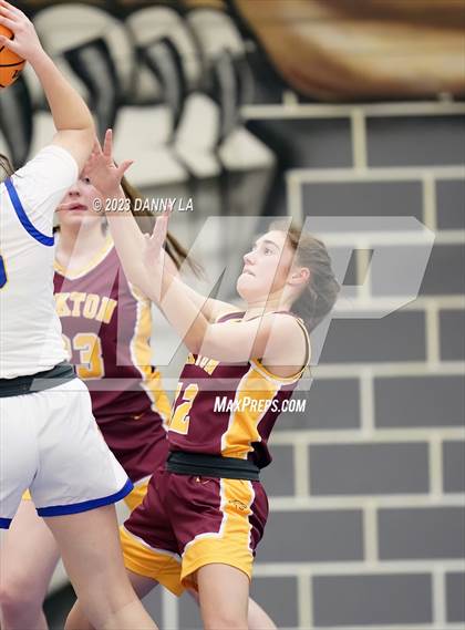 Thumbnail 3 in Oakton @ Robinson (VHSL Class 6 Quarterfinal) photogallery.