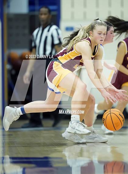 Thumbnail 3 in Oakton @ Robinson (VHSL Class 6 Quarterfinal) photogallery.