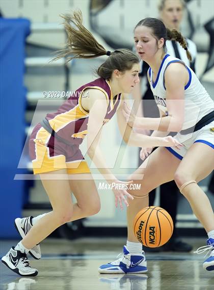 Thumbnail 2 in Oakton @ Robinson (VHSL Class 6 Quarterfinal) photogallery.