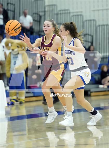 Thumbnail 1 in Oakton @ Robinson (VHSL Class 6 Quarterfinal) photogallery.