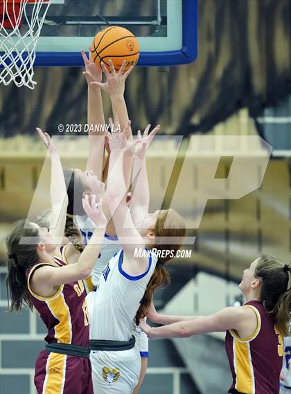 Thumbnail 3 in Oakton @ Robinson (VHSL Class 6 Quarterfinal) photogallery.