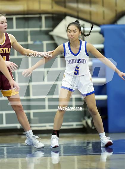 Thumbnail 1 in Oakton @ Robinson (VHSL Class 6 Quarterfinal) photogallery.