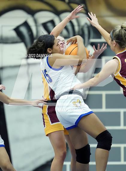 Thumbnail 1 in Oakton @ Robinson (VHSL Class 6 Quarterfinal) photogallery.