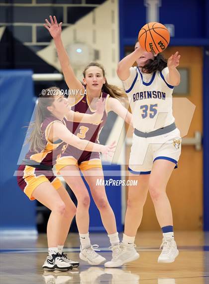 Thumbnail 2 in Oakton @ Robinson (VHSL Class 6 Quarterfinal) photogallery.