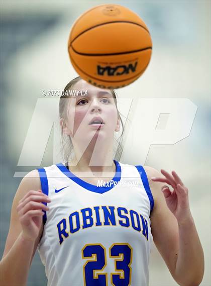 Thumbnail 2 in Oakton @ Robinson (VHSL Class 6 Quarterfinal) photogallery.
