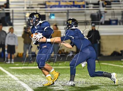 Thumbnail 2 in Decatur vs. Stephenville (UIL 4A Bi-District Playoff) photogallery.