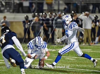 Thumbnail 2 in Decatur vs. Stephenville (UIL 4A Bi-District Playoff) photogallery.