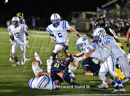 Thumbnail 2 in Decatur vs. Stephenville (UIL 4A Bi-District Playoff) photogallery.