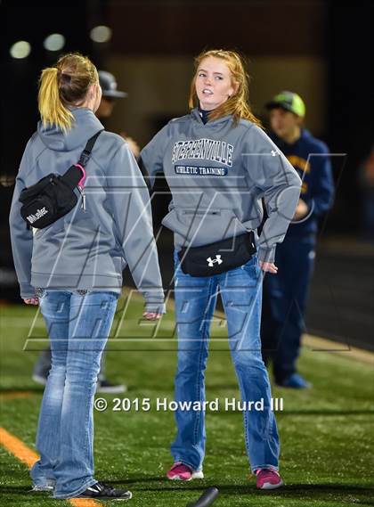 Thumbnail 2 in Decatur vs. Stephenville (UIL 4A Bi-District Playoff) photogallery.