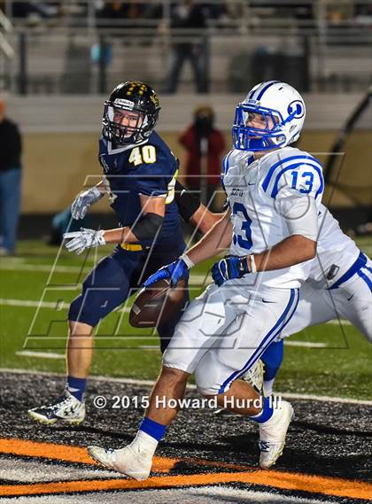 Thumbnail 1 in Decatur vs. Stephenville (UIL 4A Bi-District Playoff) photogallery.