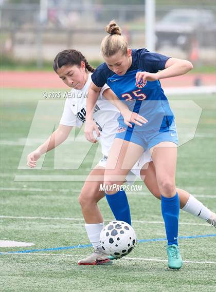 Thumbnail 2 in Urban @ Tamalpais photogallery.