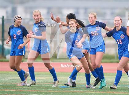 Thumbnail 2 in Urban @ Tamalpais photogallery.