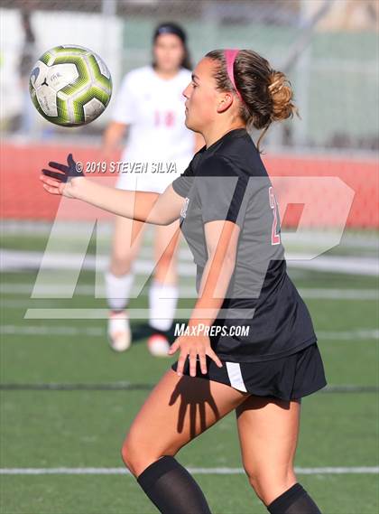 Thumbnail 2 in Kofa vs. San Clemente (25th Annual SoCal Soccer Classic) photogallery.