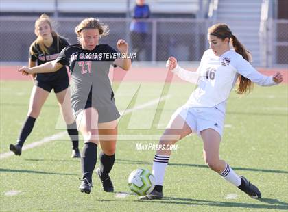Thumbnail 1 in Kofa vs. San Clemente (25th Annual SoCal Soccer Classic) photogallery.