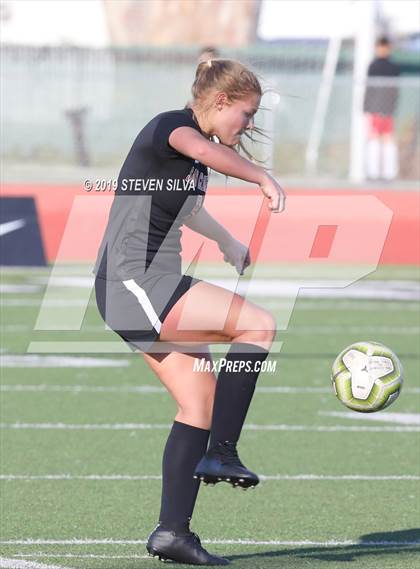 Thumbnail 3 in Kofa vs. San Clemente (25th Annual SoCal Soccer Classic) photogallery.