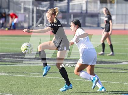 Thumbnail 1 in Kofa vs. San Clemente (25th Annual SoCal Soccer Classic) photogallery.